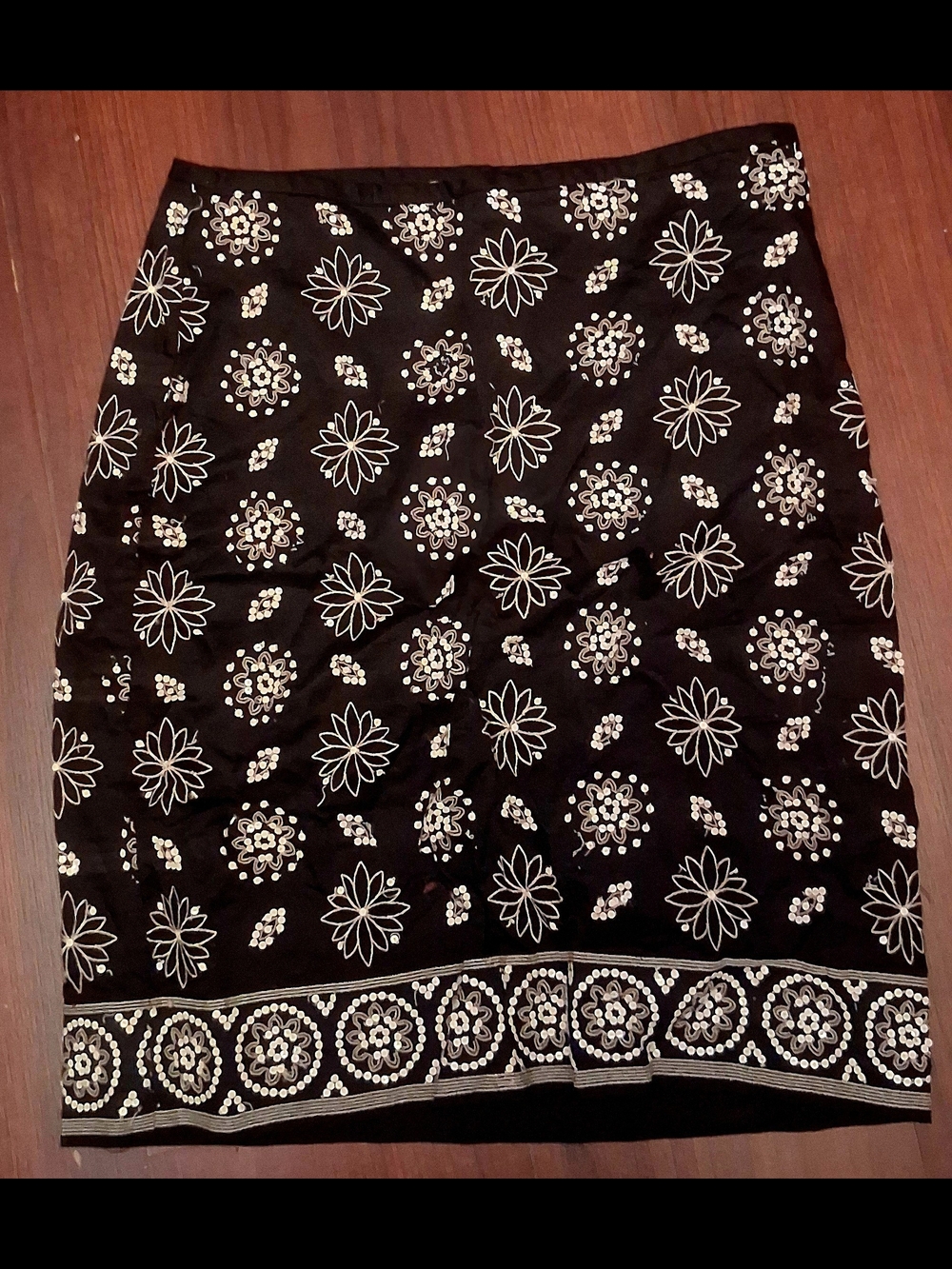 Cato Black Pencil Skirt with White Floral Embroidery